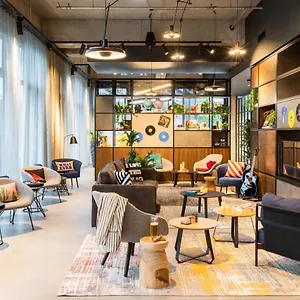 Szálloda Moxy Berlin Airport ***