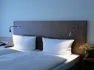 Hotel Senator Muenchen 3*, Munich