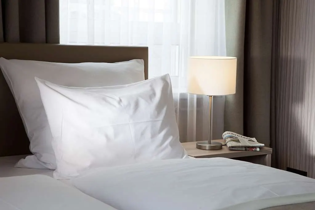Hotel Senator Muenchen 3*, Munich
