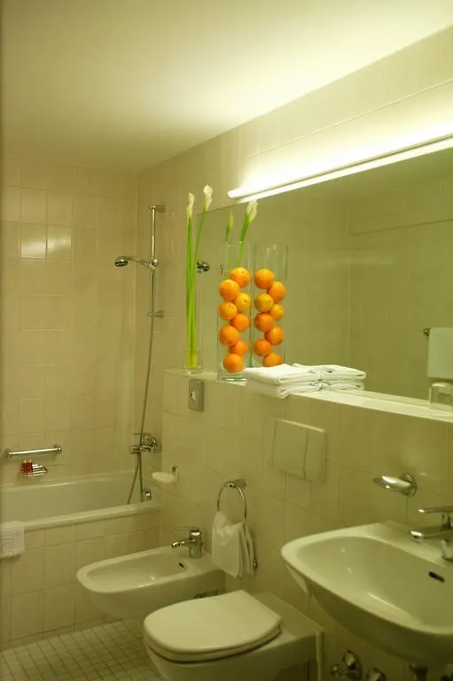 Hotel Senator Muenchen 3*, Munich