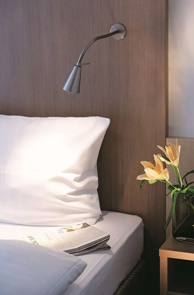 Hotel Senator Muenchen  Мюнхен